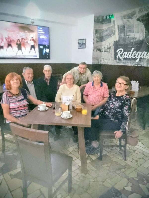 ecbdc721-4709-4f5c-9873-e3df8df4c177